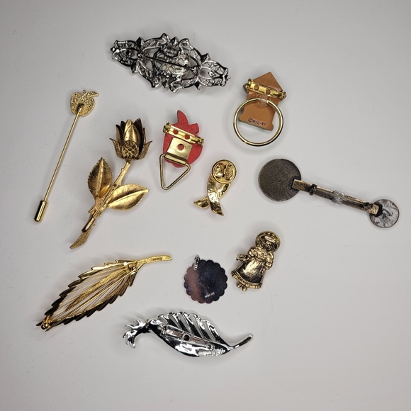 Vintage brooch pin collection 11 lot nature apples necklace pendant stamped - Picture 9 of 9